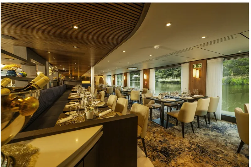 A panorama lounge at anchor